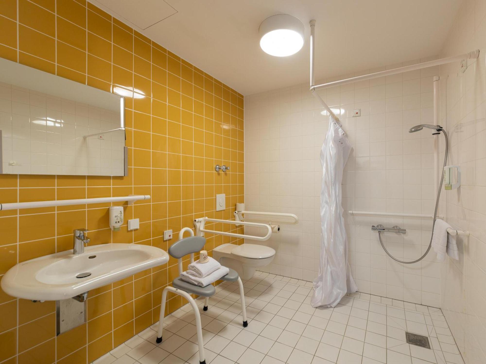 B&B Hotel Duesseldorf-City Eksteriør billede